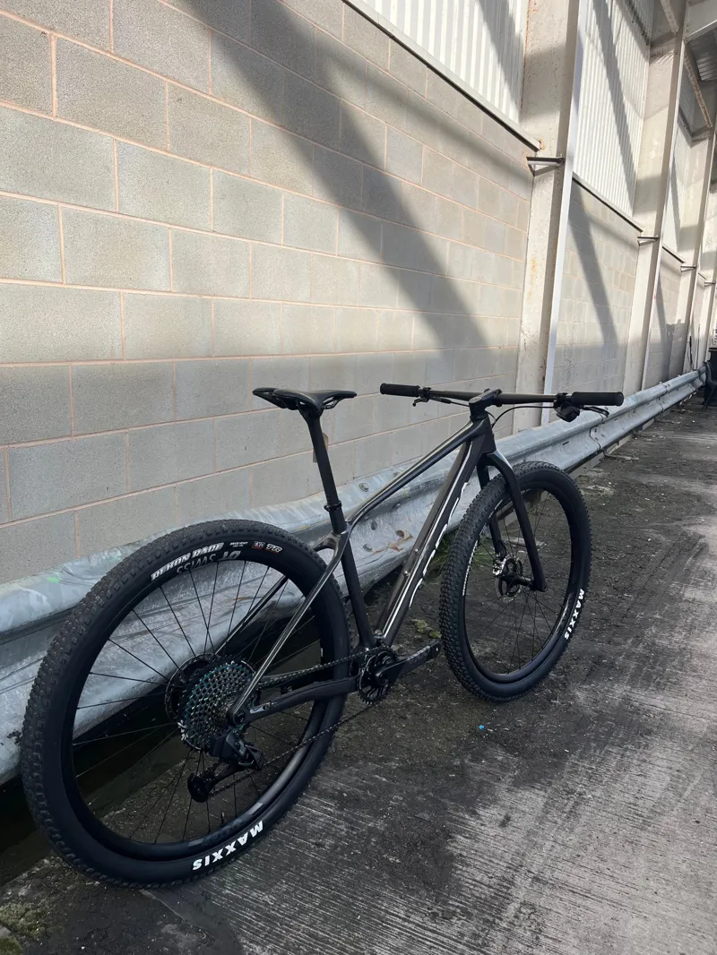 Ex Demo Orbea Alma M-Ltd Medium Mountain Bike 2022 Custom-2